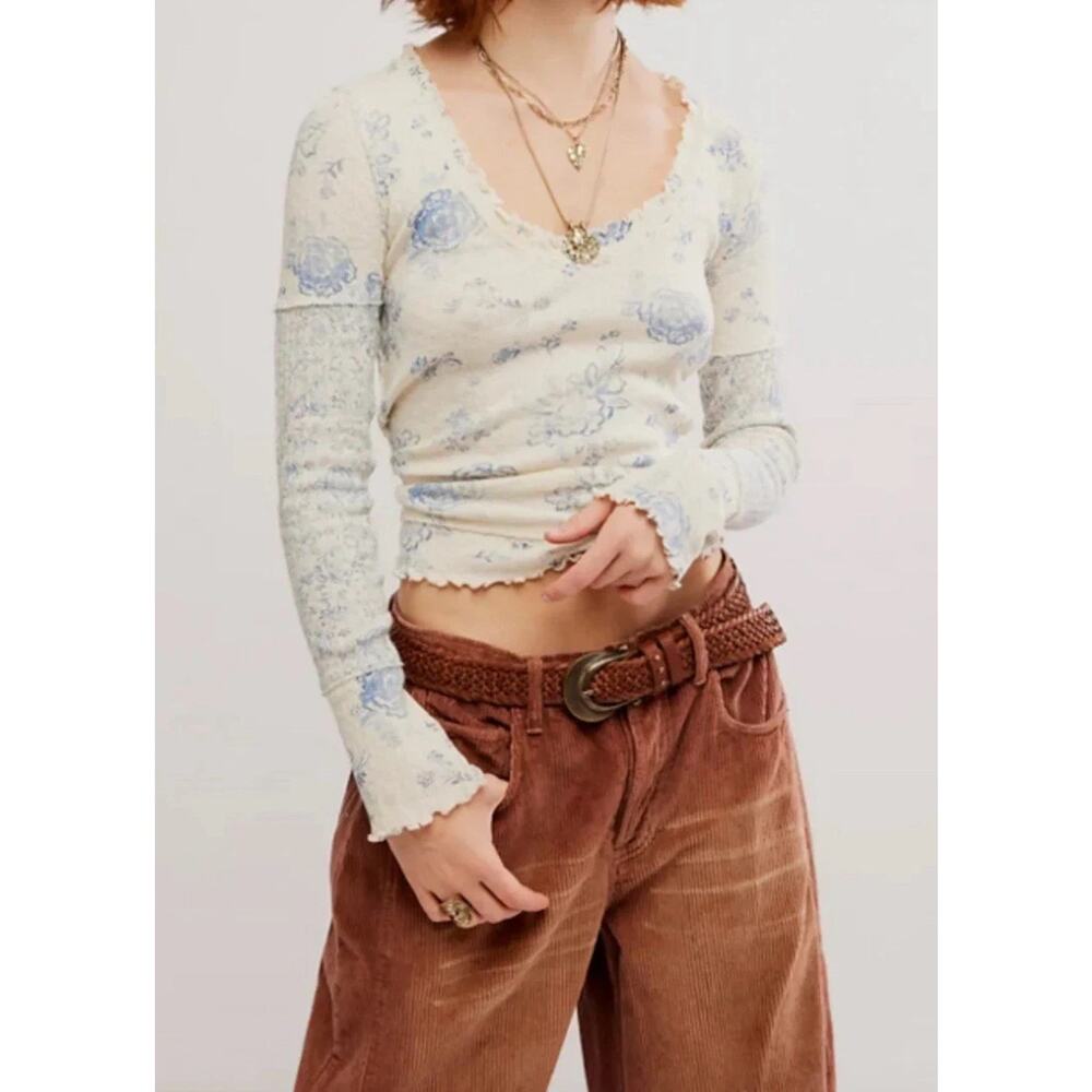 We The Free Clover Printed Thermal Blue Floral Lettuce Hem Womens S Granola girl - Picture 2 of 9